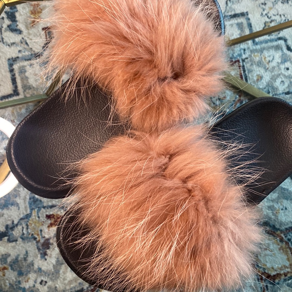 Light brown fur slippers